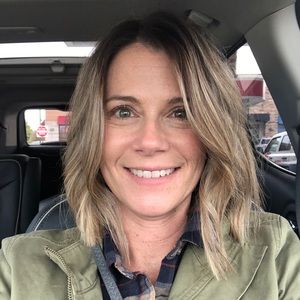 Meet your Posher, Laurie